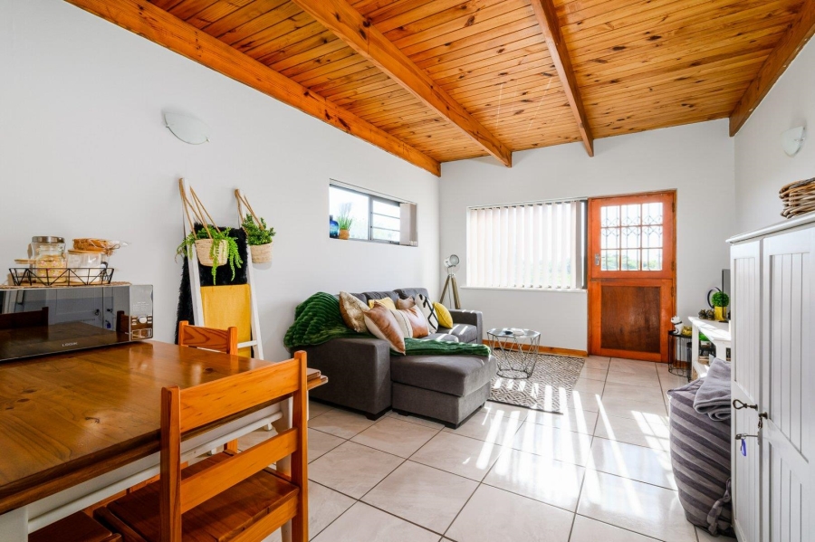 8 Bedroom Property for Sale in Summerstrand Eastern Cape